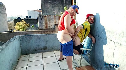 Nao aguentei e dei pro ursao maloka na laje de novo