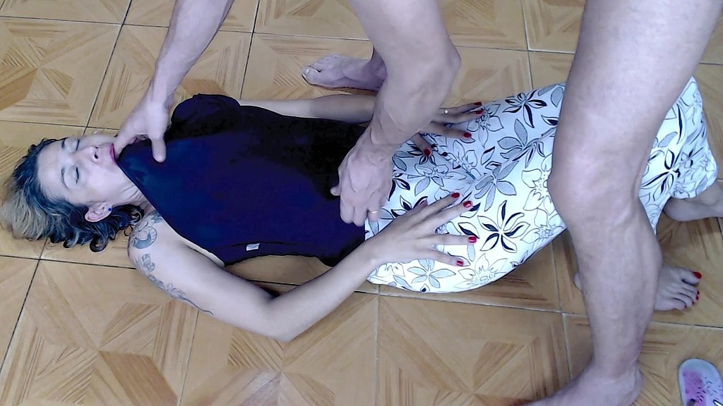 pissing on letty (Lettywild, Leon) pissing on letty (Lettywild, Leon)