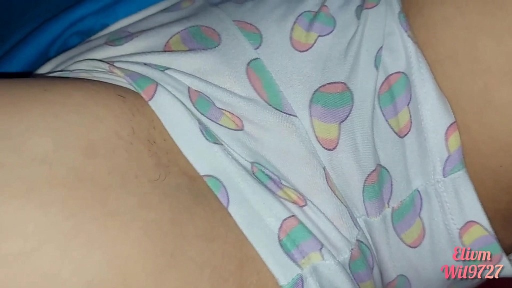 mi hermanastra en short (Wil9727, Elivm) mi hermanastra en short (Wil9727, Elivm)