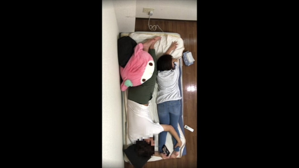 お休みの日は一日中部屋に籠ってラブラブh (Momoka, Nono) お休みの日は一日中部屋に籠ってラブラブh (Momoka, Nono)