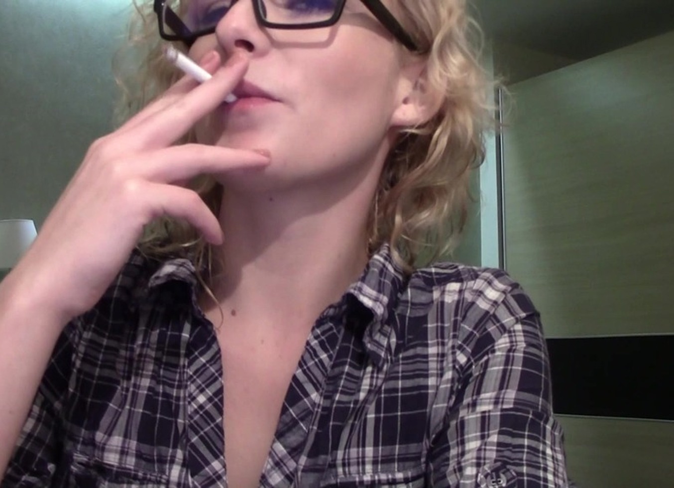 Attika Curly Haired Blonde & Tongue Piercing Webcam Chat Sfw