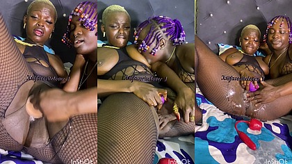Two ebony slut fucking each other