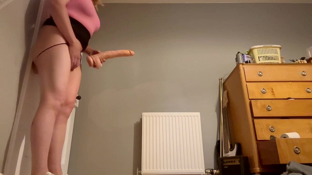 alikat2 plumps her hole (Alikat2) alikat2 plumps her hole (Alikat2)