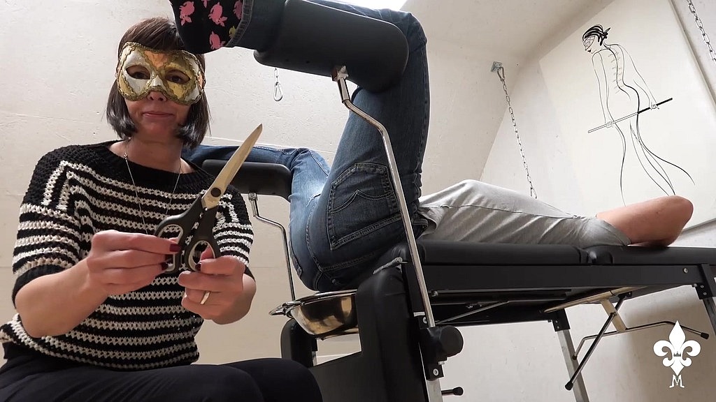Slave p, Miss M: повний кліп: доїння простати (AnalVids.com) full clip: prostate milking (Slave p, Miss M)