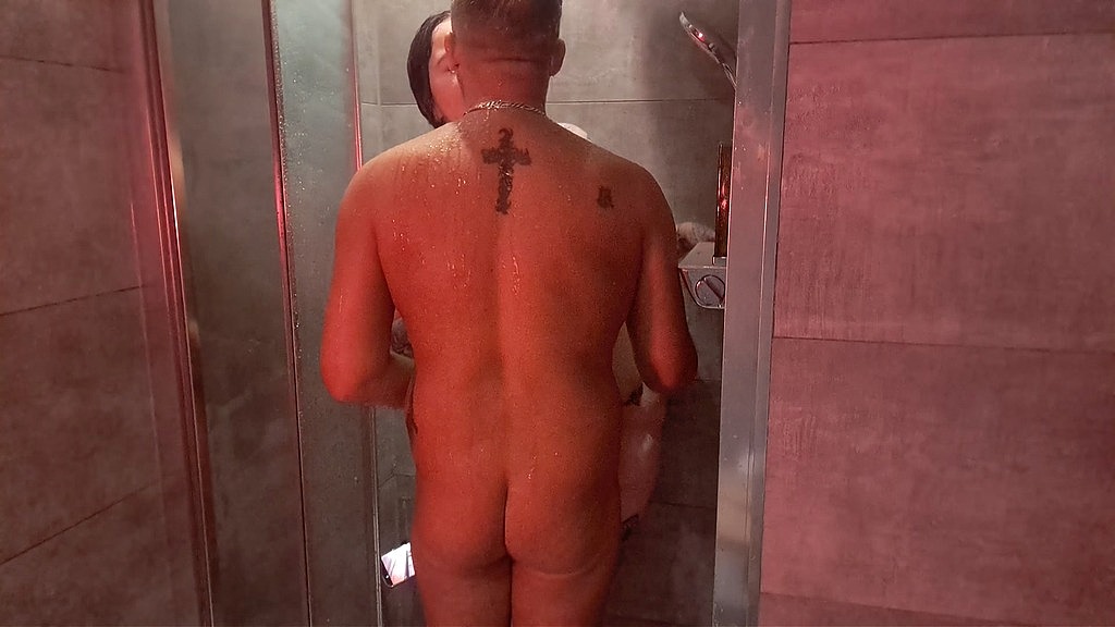 steamy hotel shower bang (MrPorkPie69, Tori Booty Queen) steamy hotel shower bang (MrPorkPie69, Tori Booty Queen)