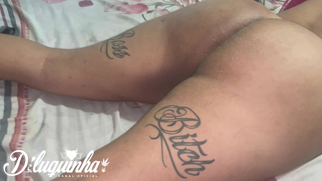 неслухняна дала свою дупу в кімнаті свого друга (Dluquinha, Ravena6969) naughty gave her ass in her friend s room (Dluquinha, Ravena6969)
