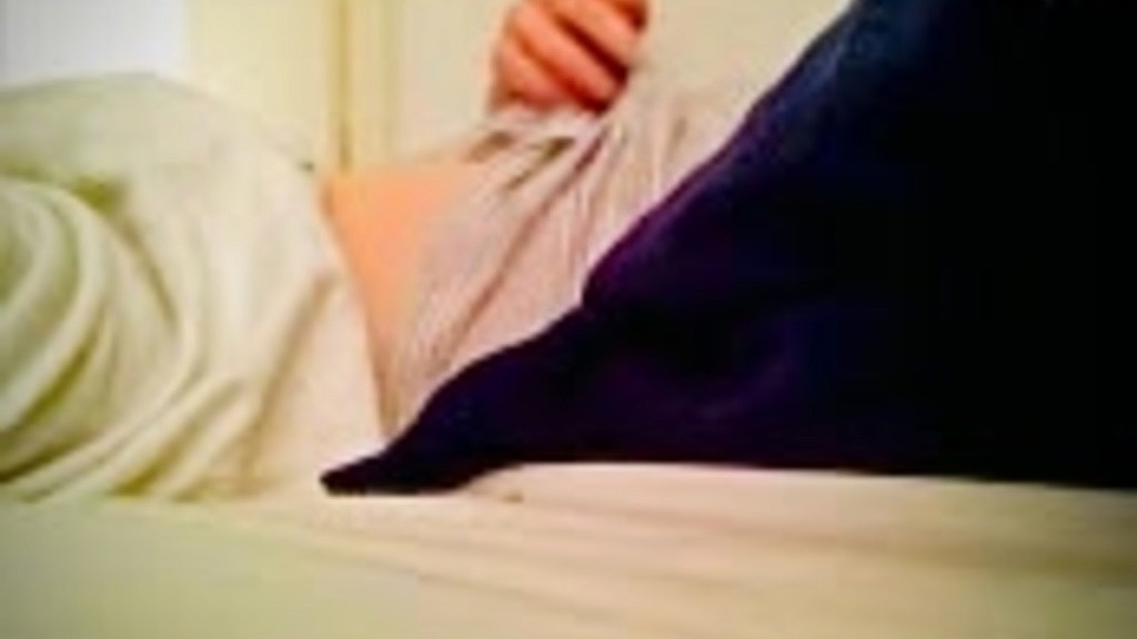 horny flatmate caught busting a quick nut (Biflatmate) horny flatmate caught busting a quick nut (Biflatmate)