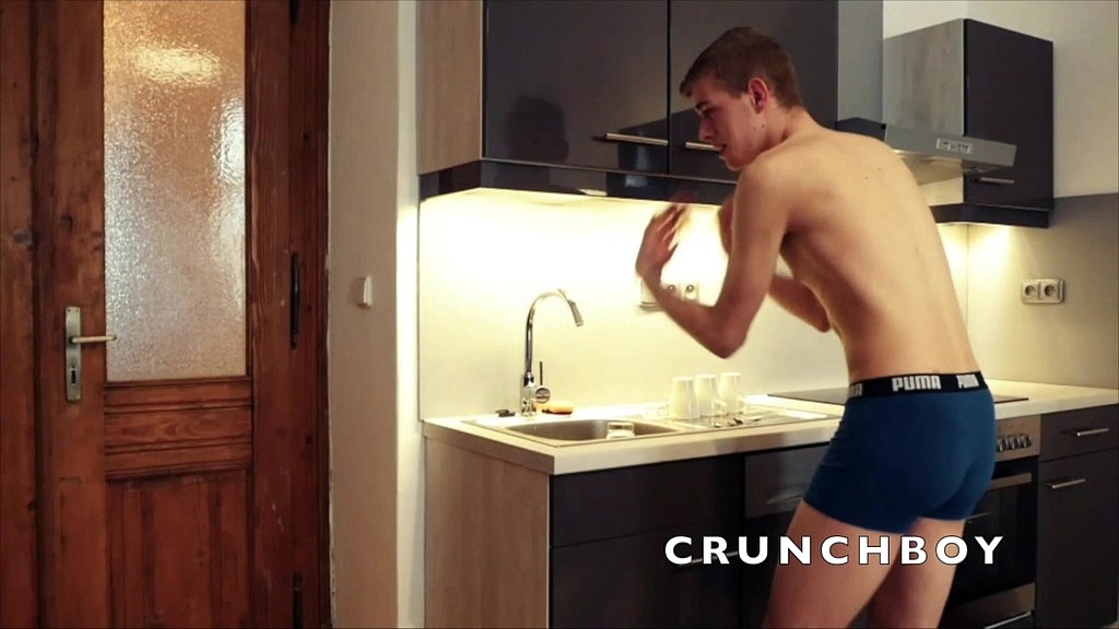 hetero baise son pote gay en mode bareback juste pour se vider les couilles (Victor Creed, Justin Fisher) hetero baise son pote gay en mode bareback juste pour se vider les couilles (Victor Creed, Justin Fisher)
