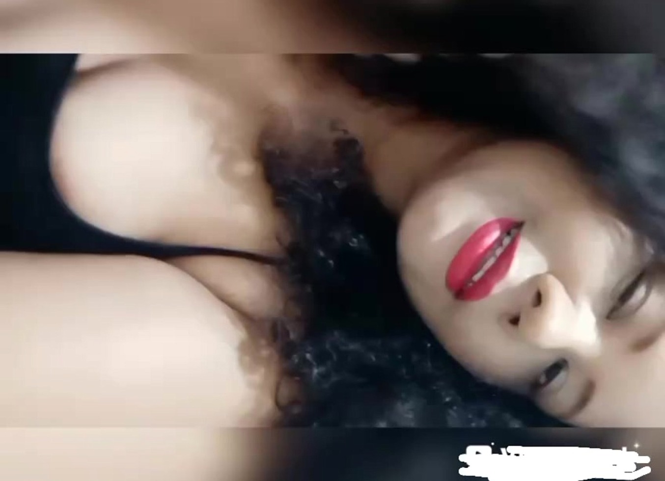 Ana Falcao Meteu O Vidro De Creme No Cuzinho