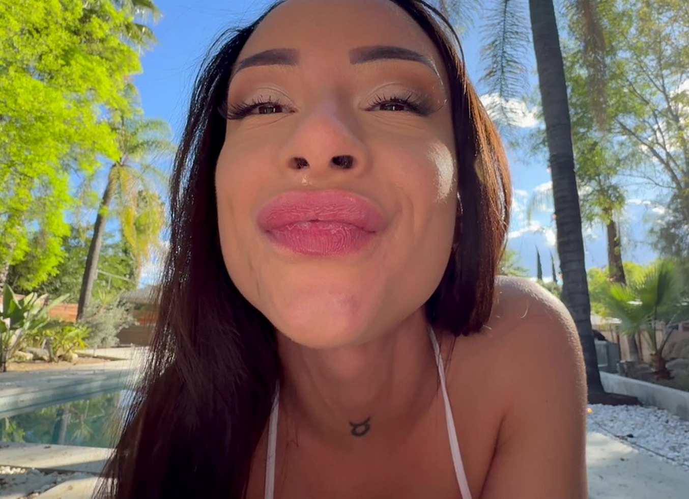 Cara Mella On POV :)