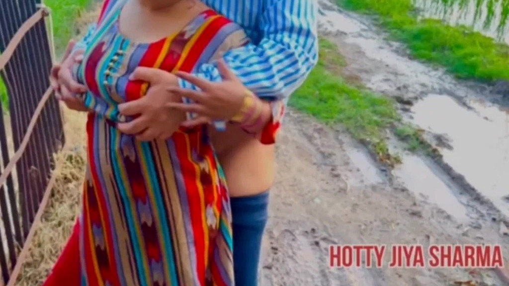 sesso bollente all'aperto con una ragazza del villaggio (Malemodel3, Femalemodel3) outdoor hot sex with village girl (Malemodel3, Femalemodel3)