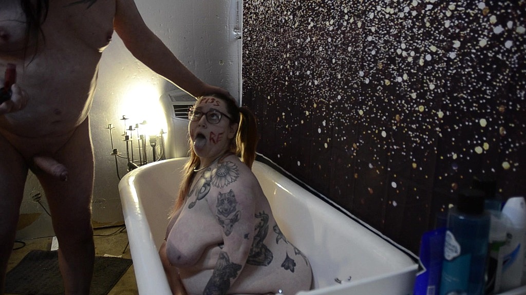 Пісяй і блюй, шльондрочко! (Злий геній, красуня Бембі) piss and puke whore! (Evil Genius, Bambi Beauty)