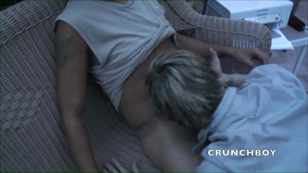 gay sucking his straight friend outdoors (Badboy Crunchboy, CRUNCHBOY, FABIEN CRUNCHBOY) gay sucking his straight friend outdoors (Badboy Crunchboy, CRUNCHBOY, FABIEN CRUNCHBOY)