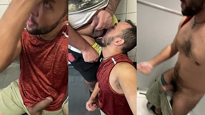 orgia de sexo gay latino so desconhecidos, sem camisinha no banheiro da Rodoviaria. - Ep03