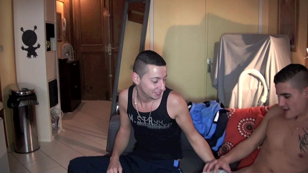 hetero de 20 ans et pres a se fait faiser baiser par un arabe du maroc (Crunch Kamel, Matt Crunch) hetero de 20 ans et pres a se fait faiser baiser par un arabe du maroc (Crunch Kamel, Matt Crunch)