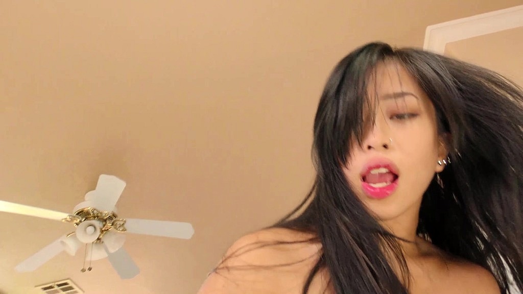 Jade Kush creampie from Mike Hunt's big cock