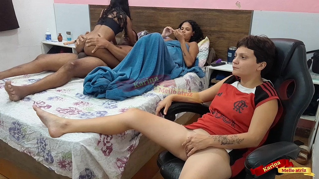 Jasmine Santanna, Karina Mello, Leo Ogro, Sapatinha: duas amigas sapatonas veio aqui em casa e comi ocu de uma e outra ficou se tocando (AnalVids.com) duas amigas sapatonas veio aqui em casa e comi o cu de uma e outra ficou se tocando (Jasmine Santanna, Karina Mello, Leo Ogro, Sapatinha)