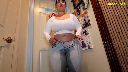 Milah Romanov curvy jeans wetting omorashi