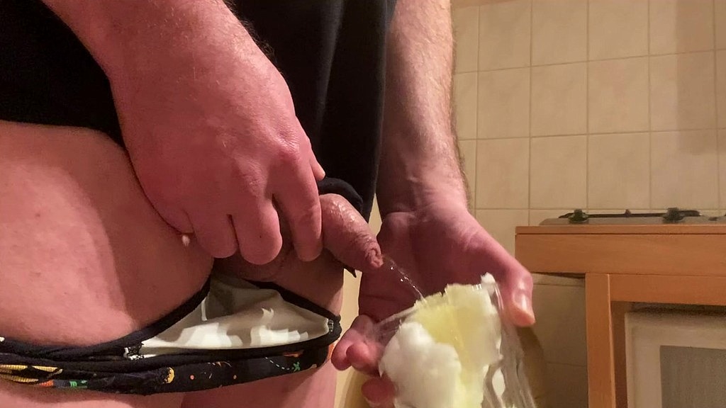 enjoying my piss sorbet made of snow from my backyard (Neo) enjoying my piss sorbet made of snow from my backyard (Neo)