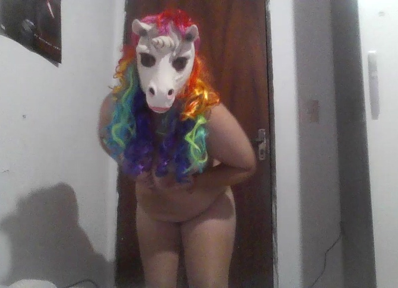 Dancando Gostoso Para Voce E Mostrando Minha Buceta Virgem