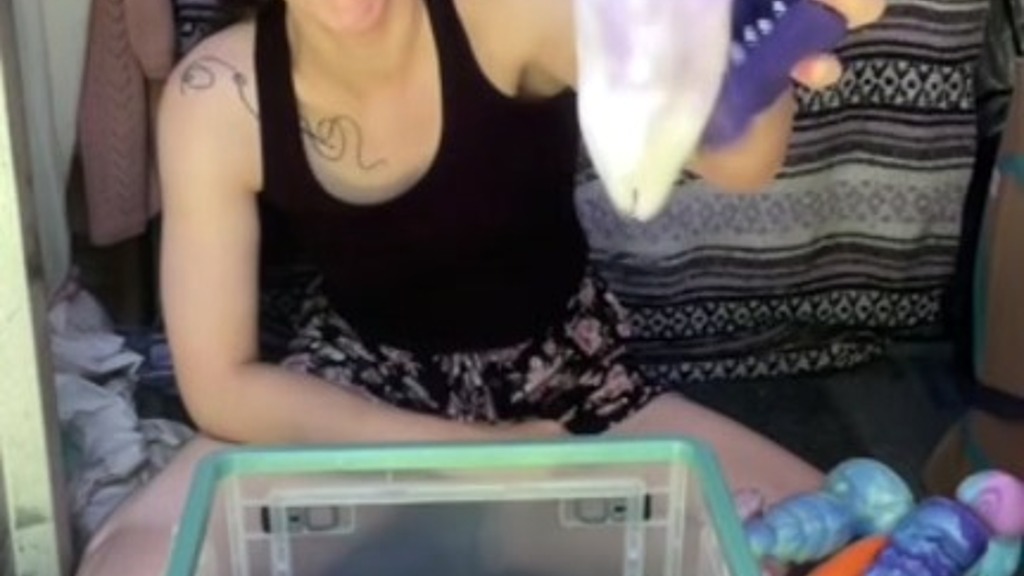 unboxing kinky packages behind the scenes part 1 (Lucy LaRue) unboxing kinky packages behind the scenes part 1 (Lucy LaRue)