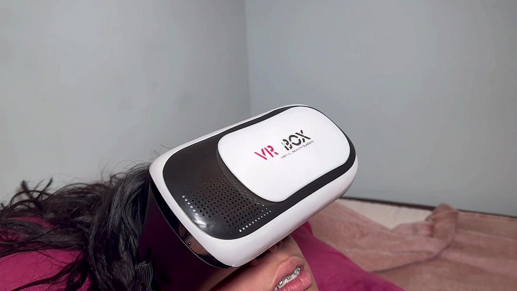mamae e papai tao excitados pela entiada que esta tocando siririca enquanto assiste filme com seu oculos virtual pai e mae faz sexo encima dela (Tiffany Montavani, Pitbull Porn, Lunna_Geek) mamae e papai tao excitados pela entiada que esta tocando siririca enquanto assiste filme com seu oculos virtual pai e mae faz sexo encima dela (Tiffany Montavani, Pitbull Porn, Lunna_Geek)