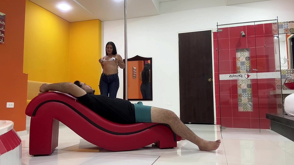 padrastro lleva por primera vez a su hijastra a un motel (Fabercito, Emelyn Hot) padrastro lleva por primera vez a su hijastra a un motel (Fabercito, Emelyn Hot)