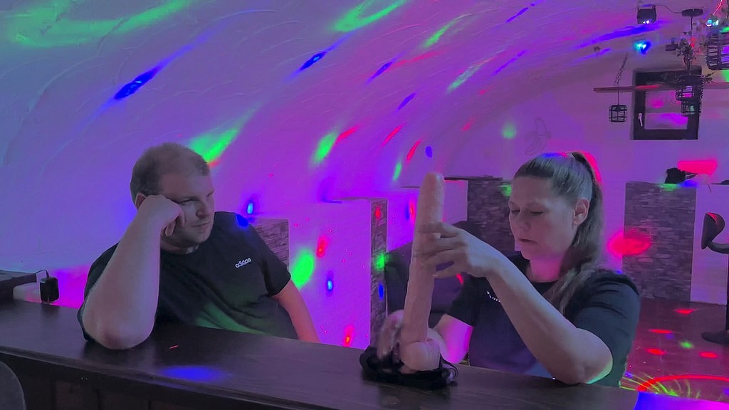 pegging doggy with a huge dildo at the party (Azize Tarot, Vantastisch) pegging doggy with a huge dildo at the party (Azize Tarot, Vantastisch)