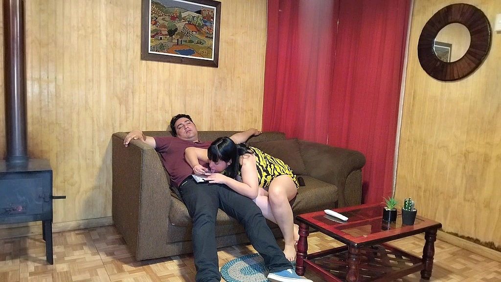 Luis Herm, moglie Kellyhot 1: invito il mio figliastro a guardare film e finisco per scoparlo duramente con lui (AnalVids.com) i invite my stepson to watch movies and i end up fucking him hard with him (Luis herm, Kellyhot wife 1)