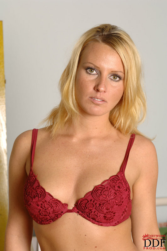 Gorgeous newcomer gets naked #2