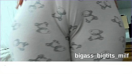 MASTURBATE IN PAJAMA