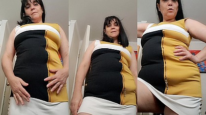 wife on camera shows her pussy to young friend how hot she is