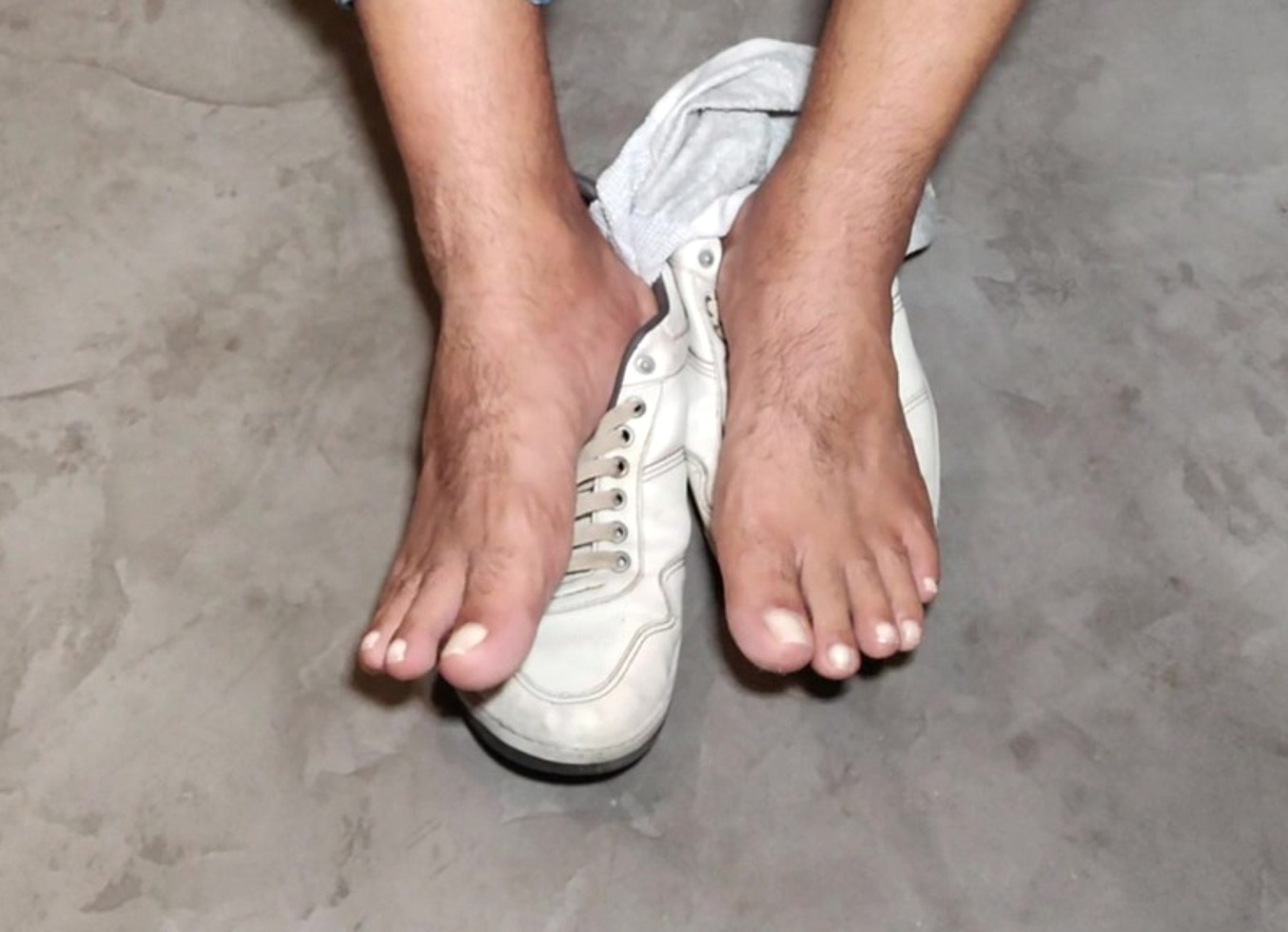 Yuri Gaucho - Urso Brasileiro Pauzudo E O Fetiche Pes - Urso Dotado Adoracao Pes - Urso Big Dotado Solo - Gozada E Banho Do Urso