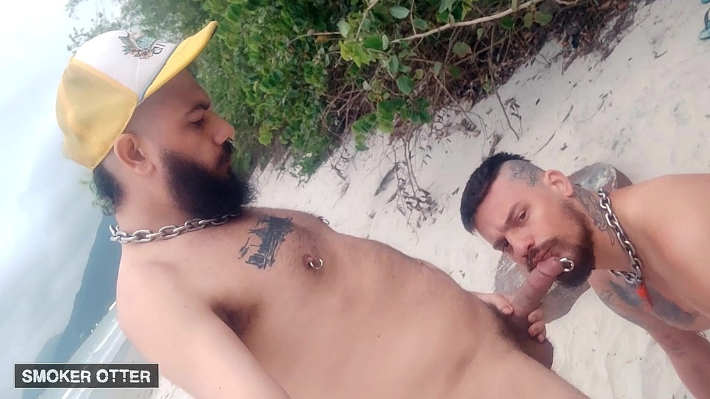 two pierced stoners risk a public nude blowjob at a brazilian beach (Free Wolf, Smokerotter) two pierced stoners risk a public nude blowjob at a brazilian beach (Free Wolf, Smokerotter)