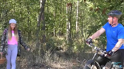 Hot chic meeting horny dude in forest have sex with him outdoor public, eating cum