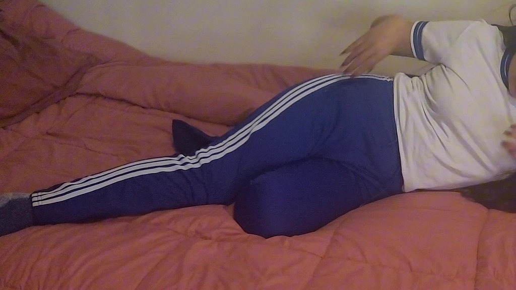 молоді студенти займаються сексом. вона 18-річна студентка, дуже збуджена, яка трахкає свого однокласника зі школи перед виконанням домашнього завдання. (повне відео sheer ) (Мануель Гусман, Astridcute19) young students having sex. she is an 18-year-old student, very horny, who fucks her class mate from school before doing her homework. (full video of sheer ) (Manuel Guzman, Astridcute19)