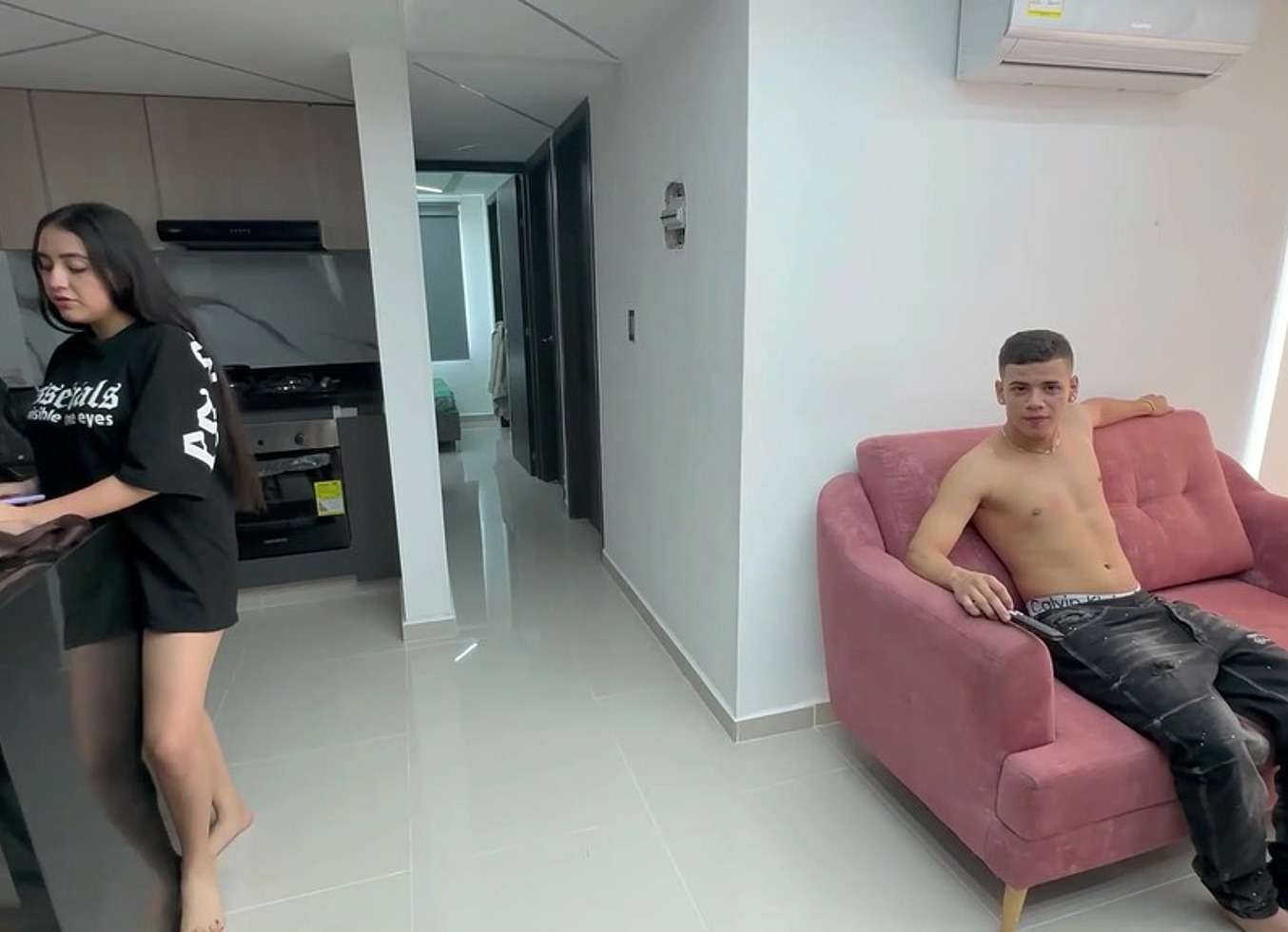 Le Enseno A Mi Hermanastra Como Chupar Una Rica Y Dura Polla Hasta Llevarlo A Su Apretado Culo