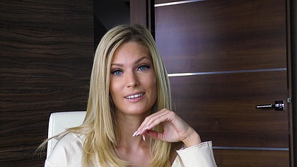 Blonde Candee Licious Engages in a Self-Directed photoshoot