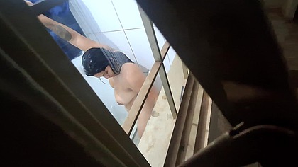 Puta Interior Tomando Banho - Filmei Essa Puta Deliciosa