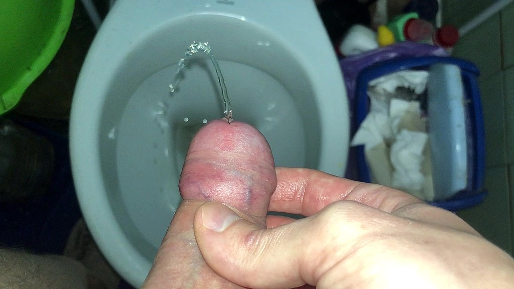 great piss after erection (Maxhotty) great piss after erection (Maxhotty)