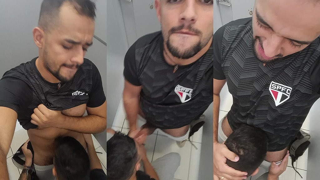 macho chupando o penes grosso do outro dentro do box do banheiro do mercadinho (Ariedson Alves, Socyal Sem Camisa) macho chupando o penes grosso do outro dentro do box do banheiro do mercadinho (Ariedson Alves, Socyal Sem Camisa)