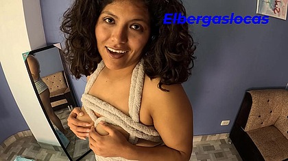 Me disfrace con un atuendo de Halloween tan sexy que terminamos follando sin control, el apenas vio que llevaba un disfraz me destrozo la ropa asi como el culo