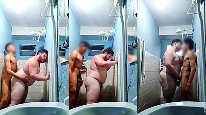 Gozaram duas vezes dentro do meu rabao no banheiro (compilado)