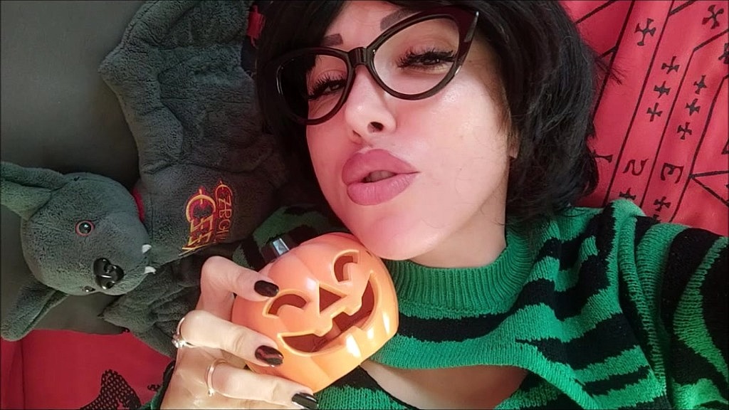 enjoy my halloween style and....my boobs (Blackwidow, Chantal channel) enjoy my halloween style and....my boobs (Blackwidow, Chantal channel)