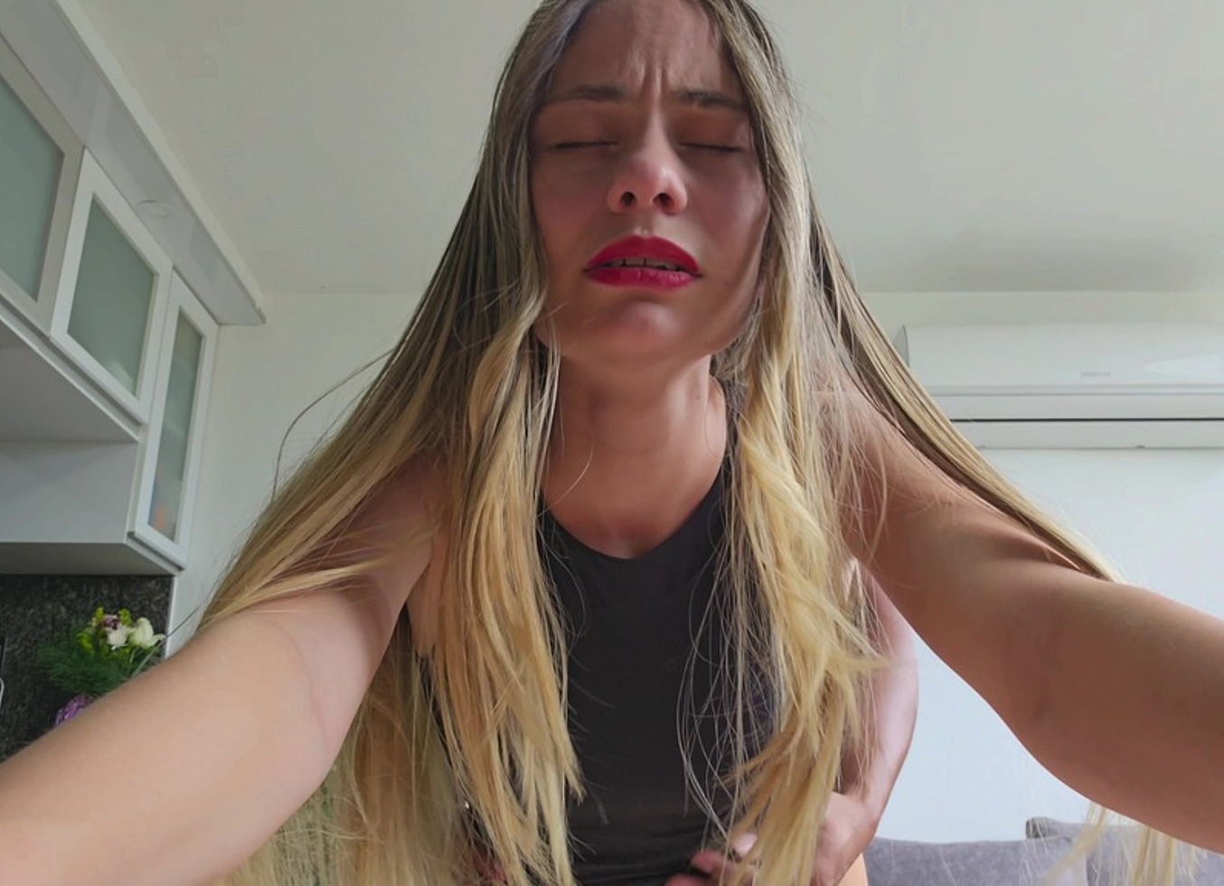 I Make A Bet With My Sister-In-Law - If She Comes First In Mario Kart I'll Pay Her $500, If Not, She Has To Let Herself Get Fucked