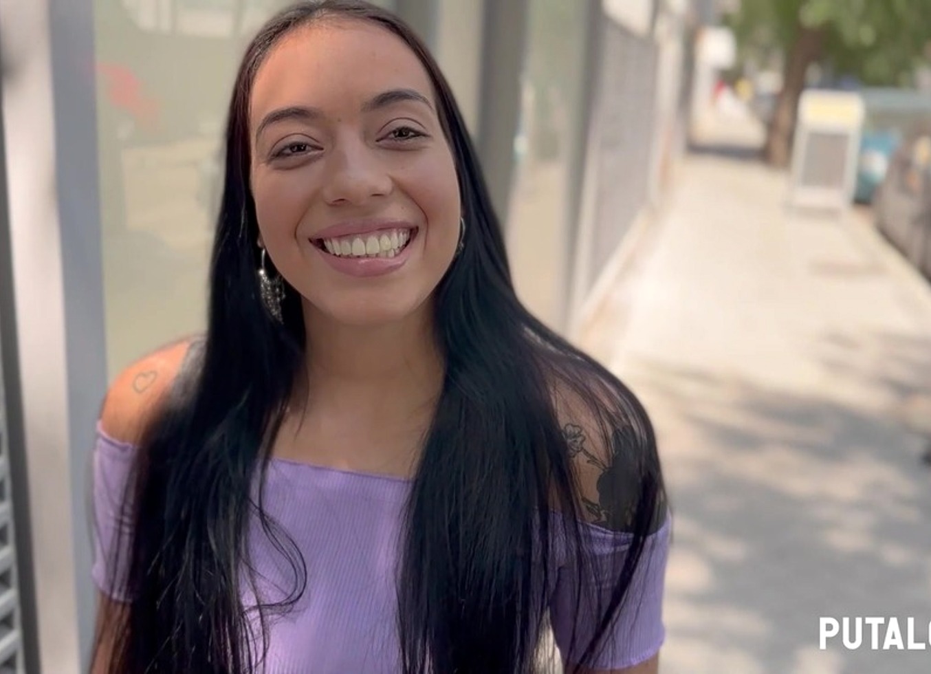 Putalocura - Valengmz Es Convencida En La Calle Para Follar y Traga Mi Lefa En Pilladas