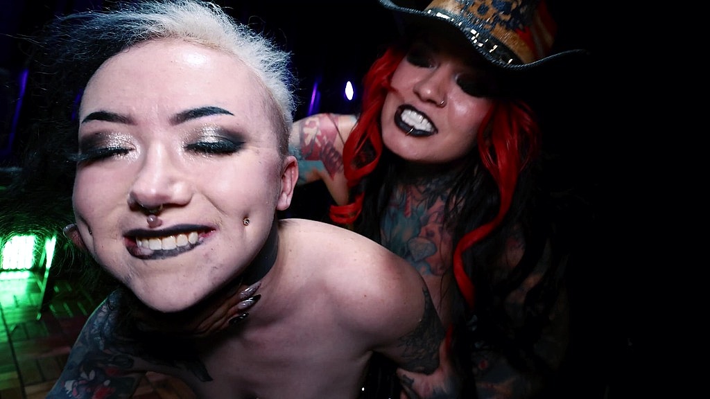 a concert pre show (Sabien Demonia, Lorelai Suicide) a concert pre show (Sabien Demonia, Lorelai Suicide)