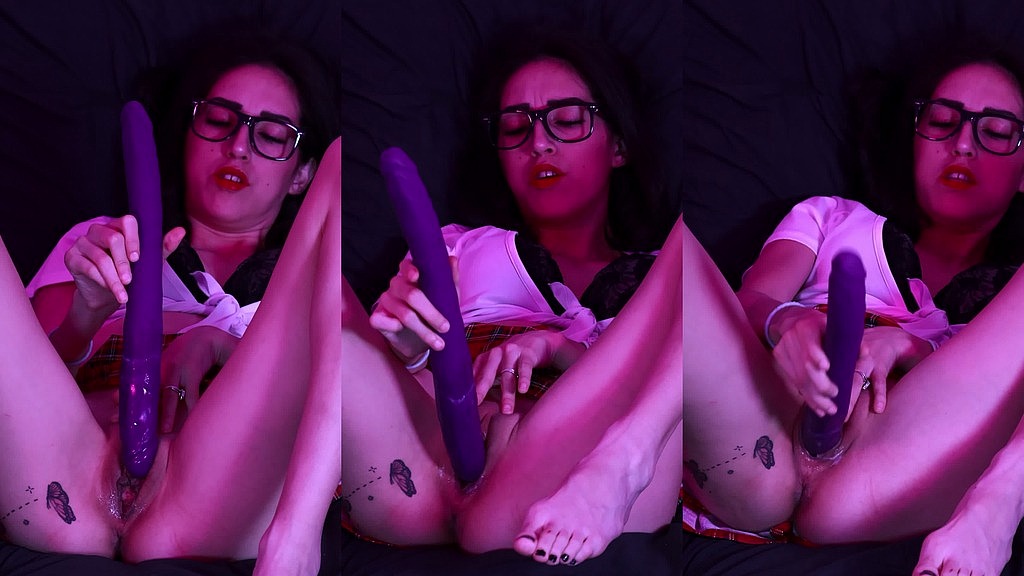 just me, my toy, and zero limits (Venusvia) just me, my toy, and zero limits (Venusvia)