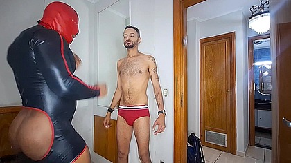 Novo video - Macho hetero professor de uma rede de academias deu o cuzao malhado no sigilo - Foda completa