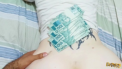 Moleque mamou e deu o cu em troca de dinheiro